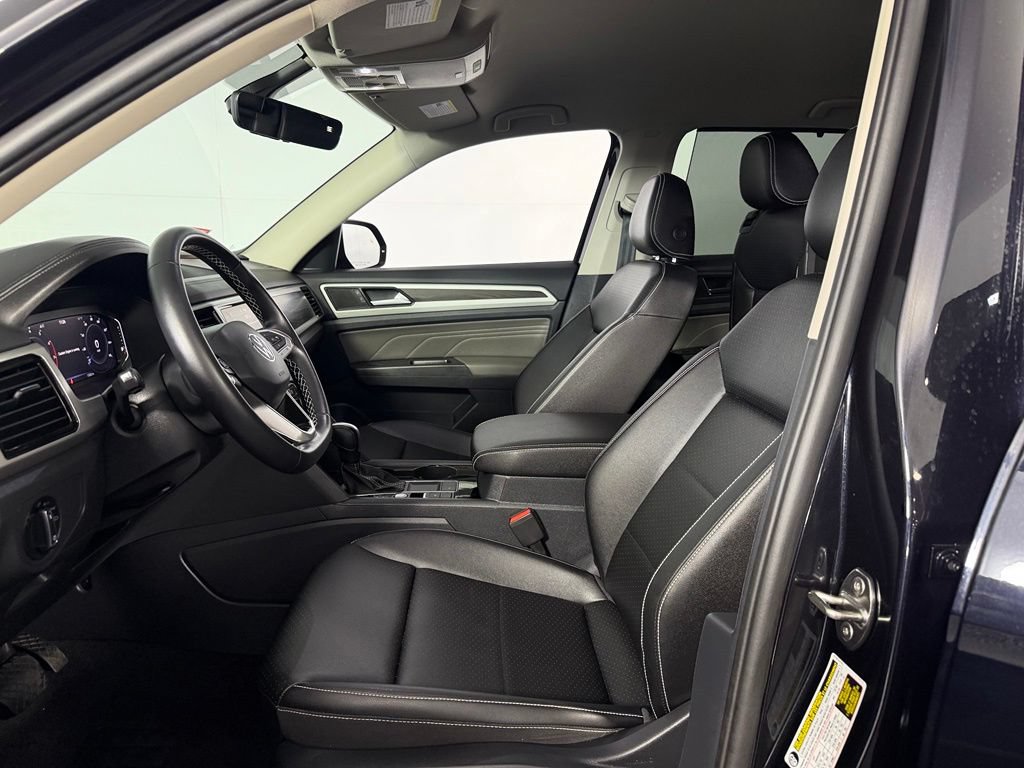Used 2023 Volkswagen Atlas SE w/ Black Wheel Package FWD image 21