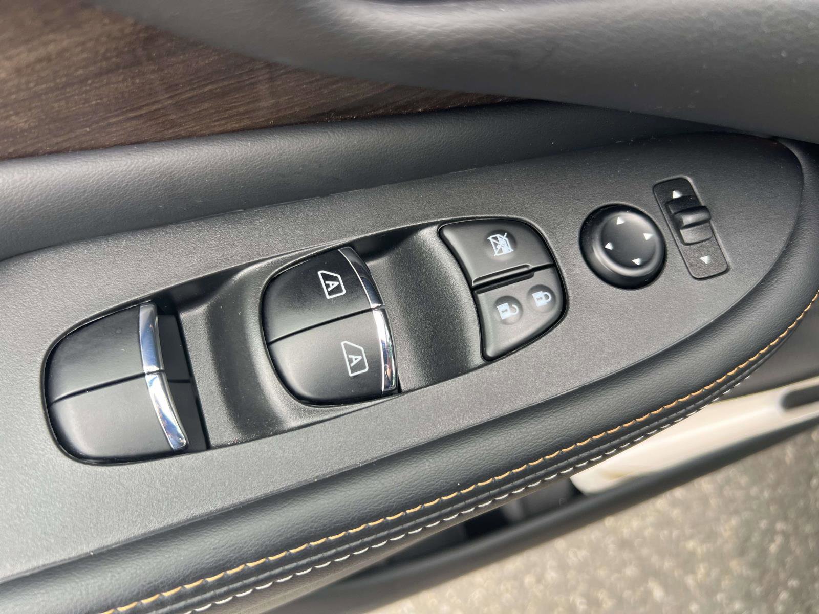 Used 2024 Nissan Murano Platinum w/ Cargo Package image 14