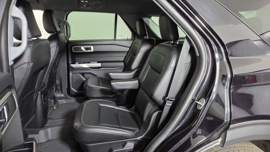 Used 2023 Ford Explorer XLT w/ Equipment Group 202A image 31