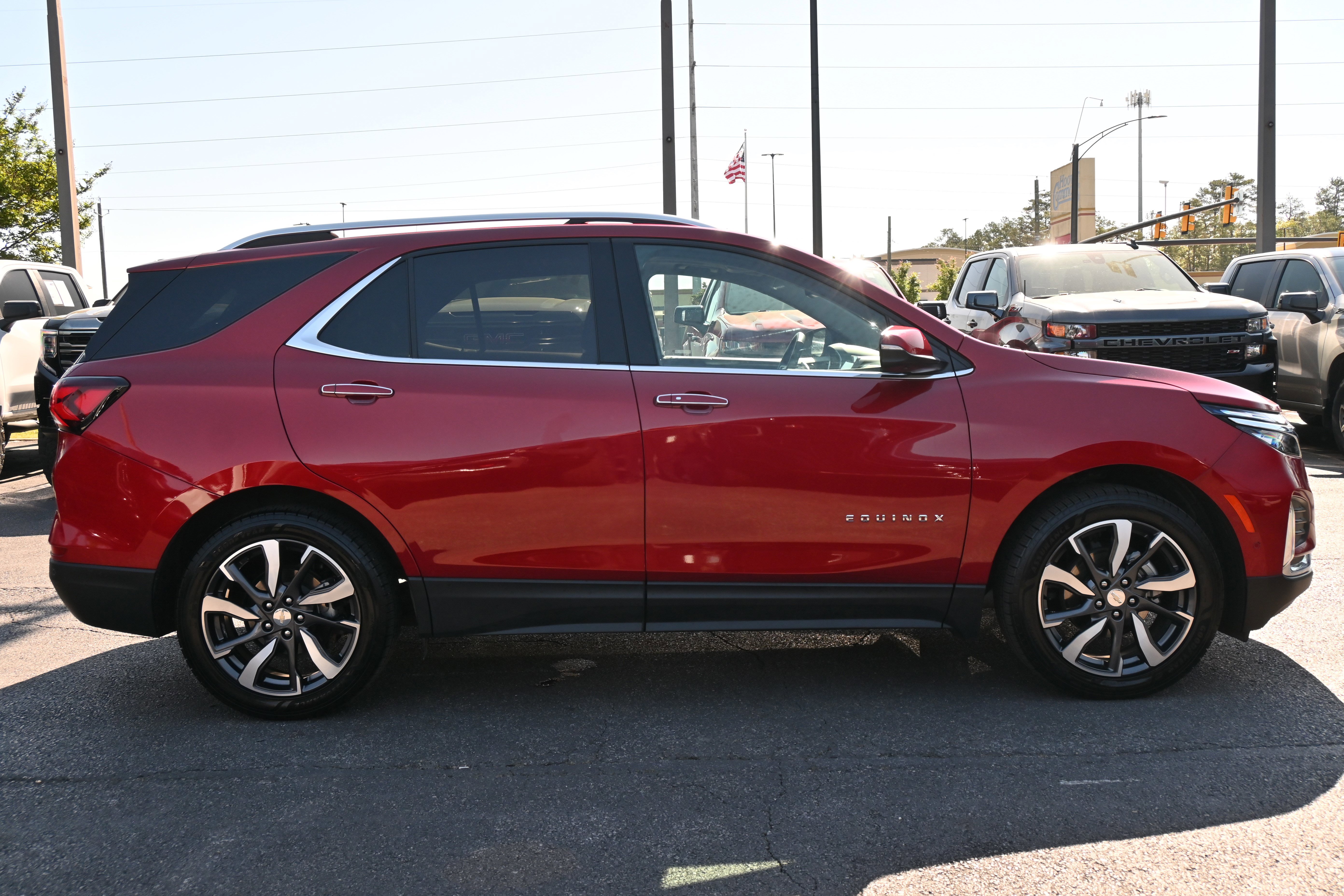 Used 2024 Chevrolet Equinox Premier FWD image 11