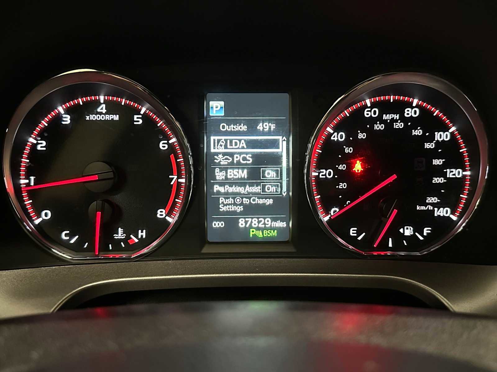 Used 2017 Toyota RAV4 SE w/ Advanced Technology Package image 14