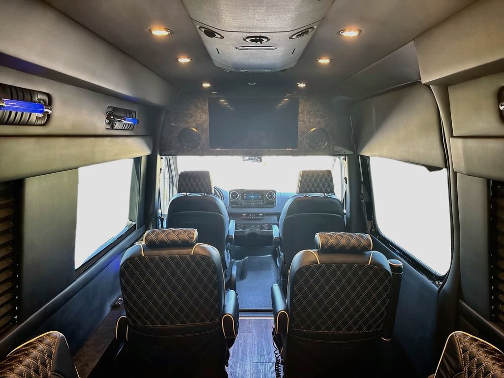 Used 2022 Mercedes-Benz Sprinter 3500 image 26