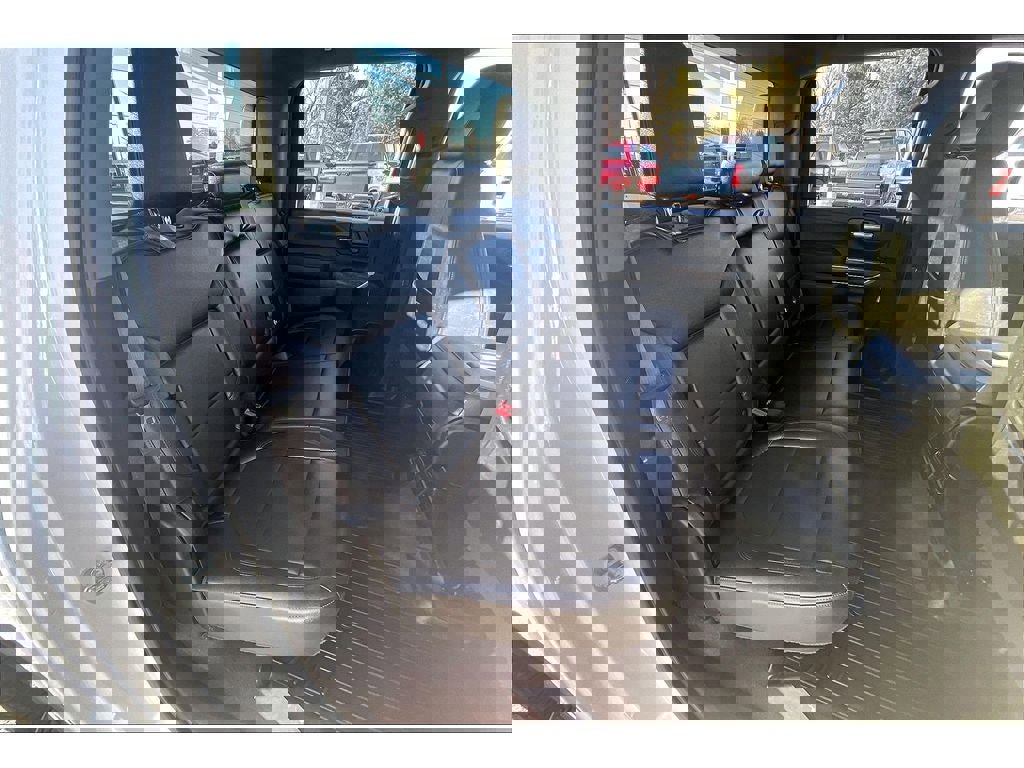 Used 2022 Chevrolet Silverado 3500 LTZ image 28