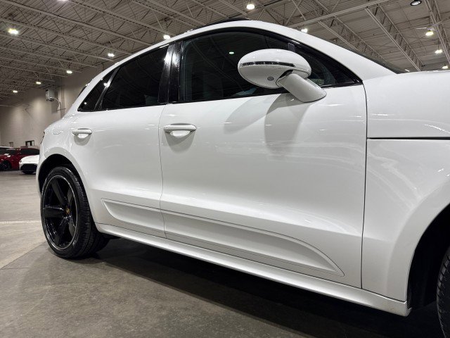 Used 2018 Porsche Macan GTS image 25