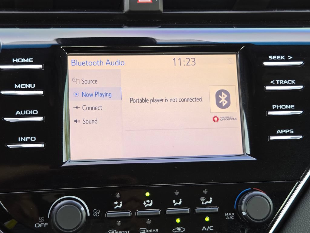 Used 2018 Toyota Camry LE FWD image 6