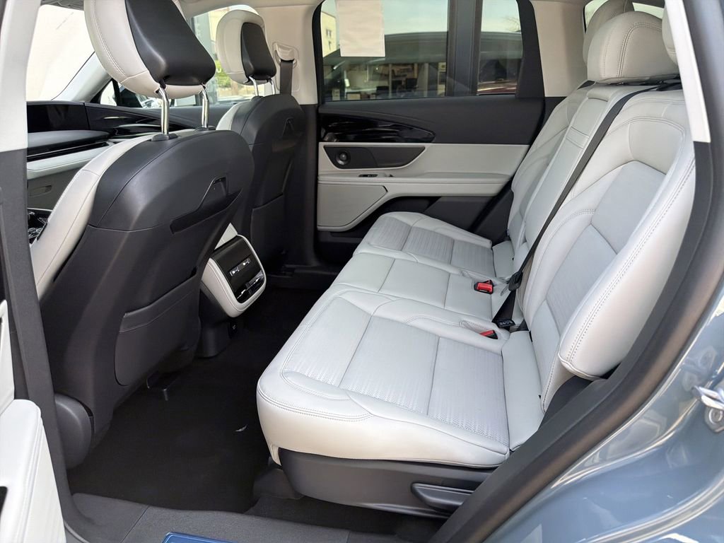 New 2026 Lincoln Nautilus Reserve image 6