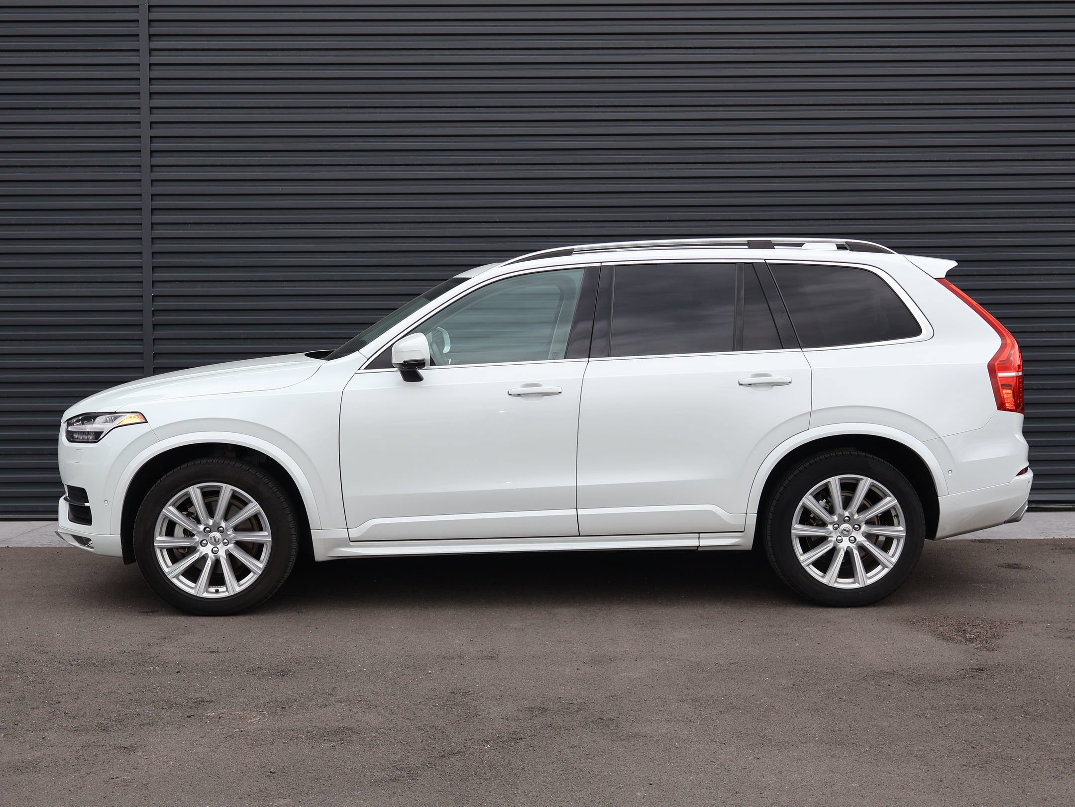 Used 2019 Volvo XC90 T6 Momentum w/ Advanced Package AWD/4WD image 8