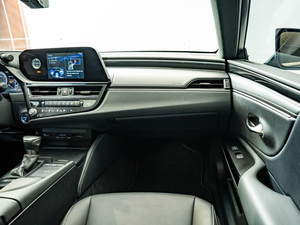 Used 2022 Lexus ES 300h w/ Accessory Package 2 FWD image 45