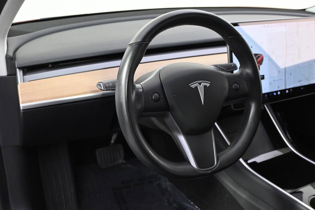 Used 2019 Tesla Model 3 Standard Range Plus image 11