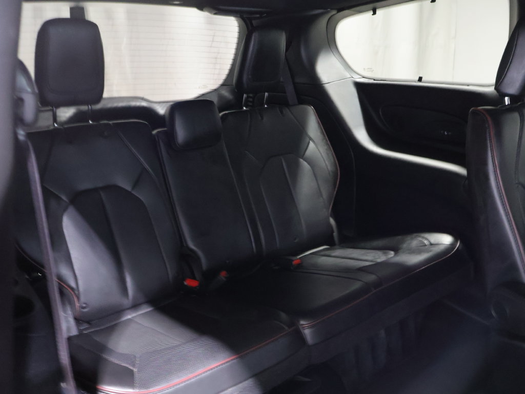 Used 2020 Chrysler Pacifica Limited FWD image 21