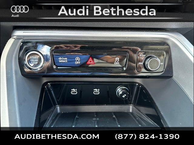 Used 2025 Audi Q5 Premium Plus w/ Premium Plus AWD/4WD image 24