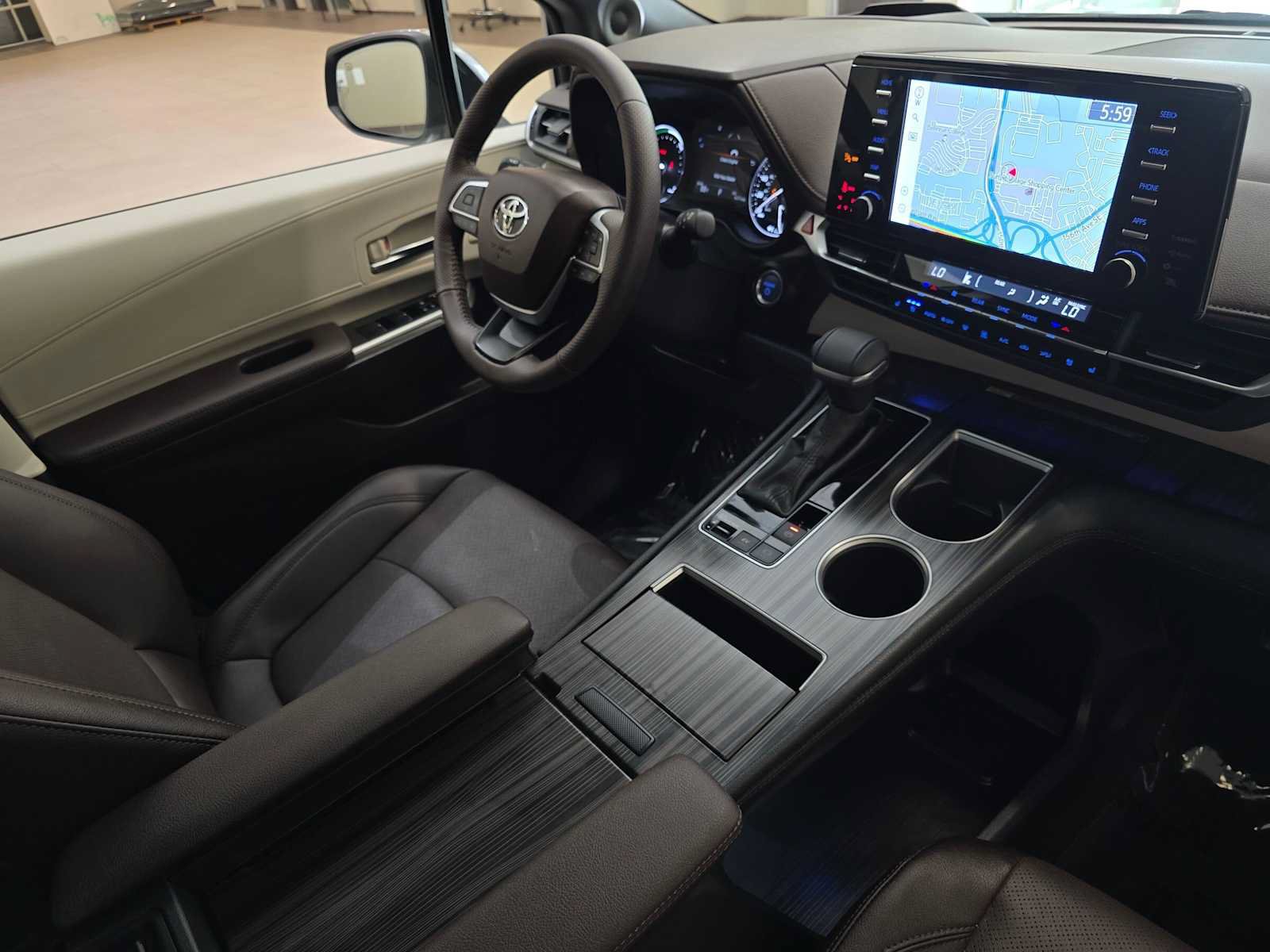 Certified 2024 Toyota Sienna Platinum AWD/4WD image 30