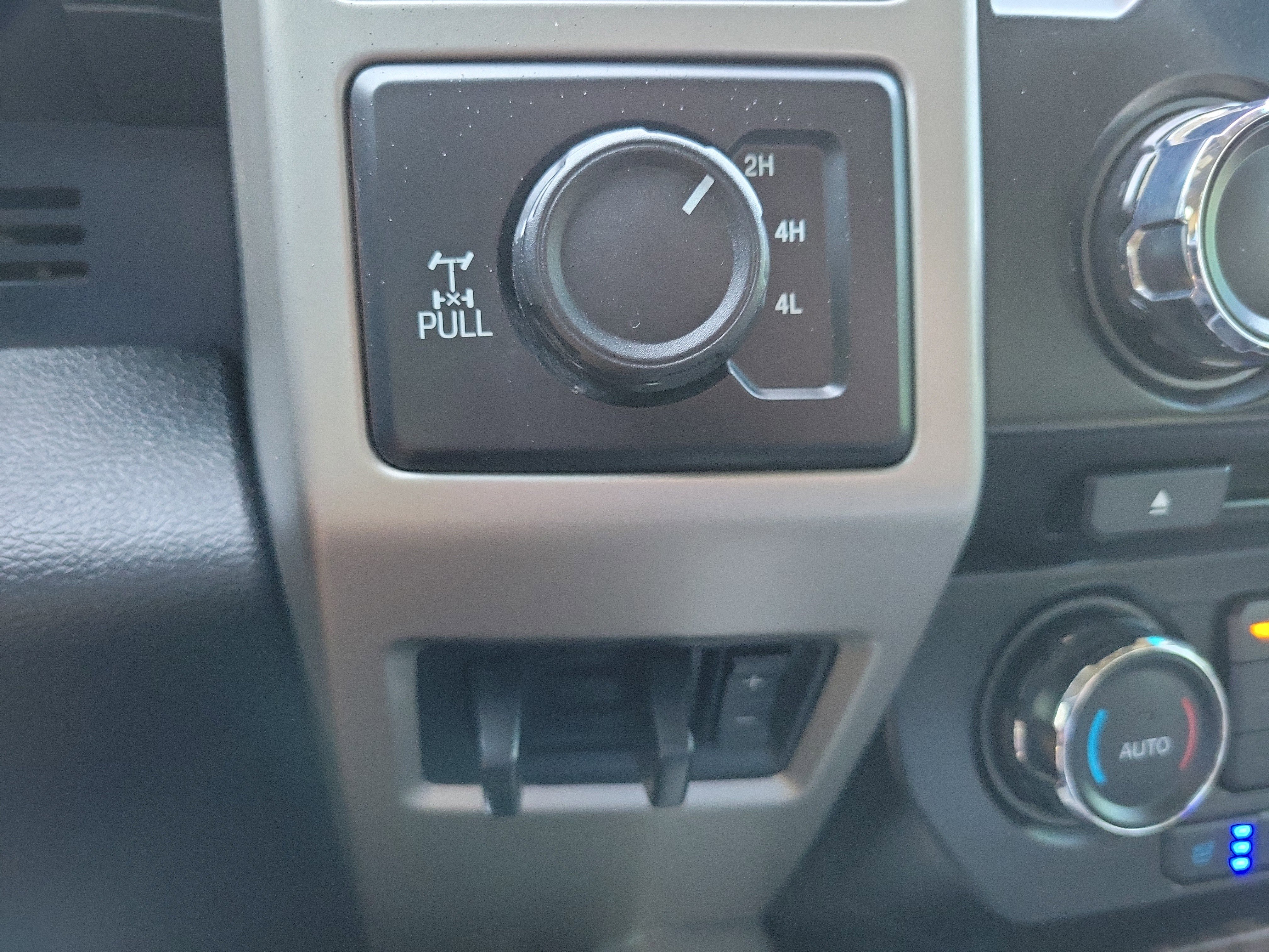 Used 2018 Ford F250 Lariat w/ Chrome Package AWD/4WD image 19