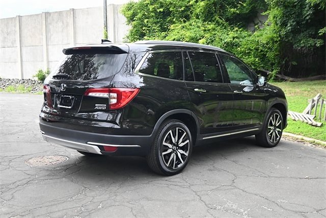 Certified 2022 Honda Pilot Touring image 3
