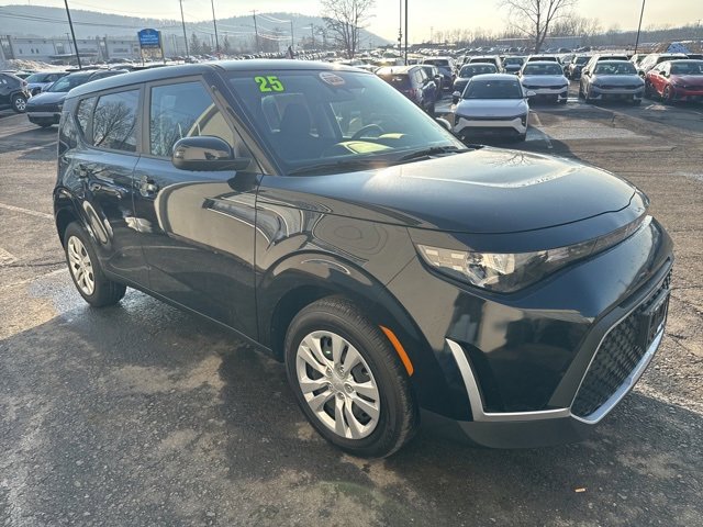 Certified 2025 Kia Soul LX image 6