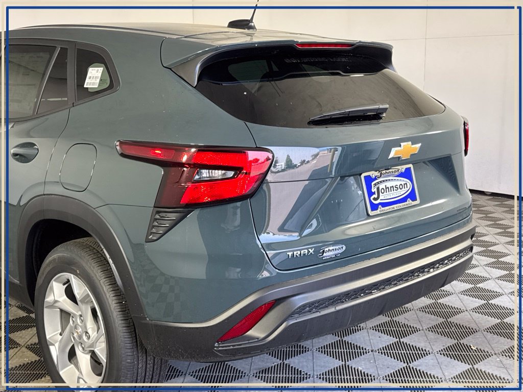 New 2026 Chevrolet Trax LS w/ LS Convenience Package FWD image 35