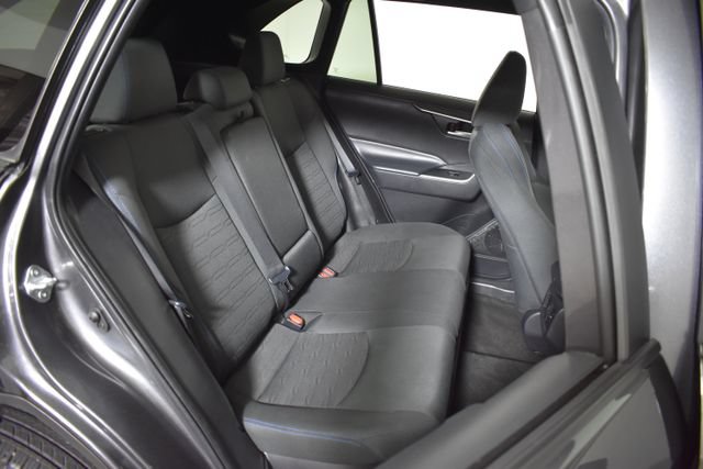 Used 2023 Toyota RAV4 SE AWD/4WD image 29