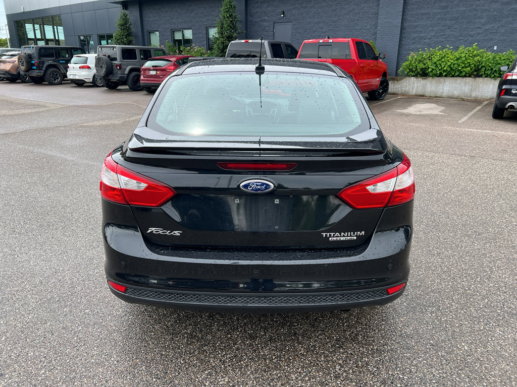 Used 2014 Ford Focus Titanium FWD image 9