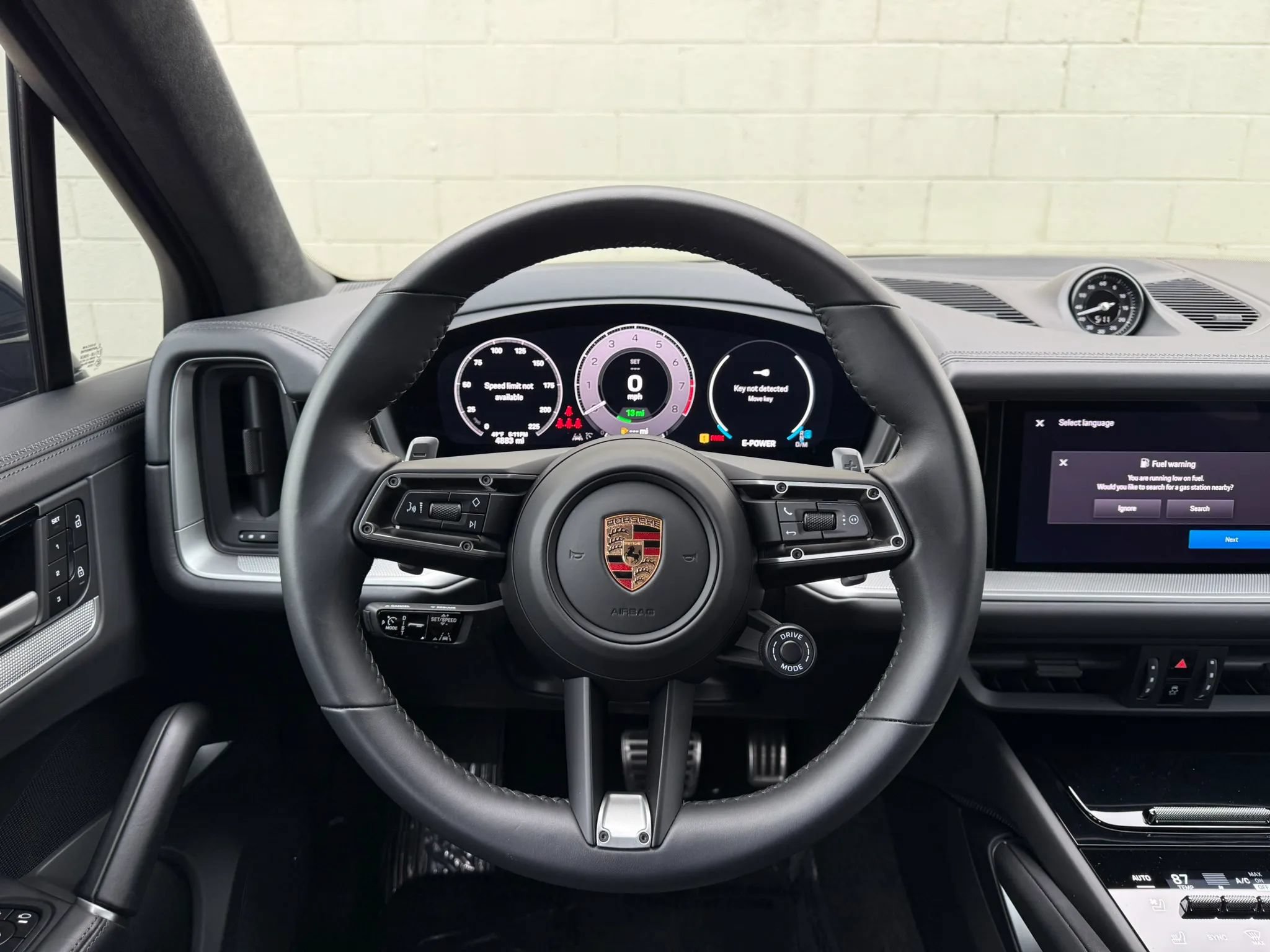 Used 2024 Porsche Cayenne Turbo AWD/4WD image 39