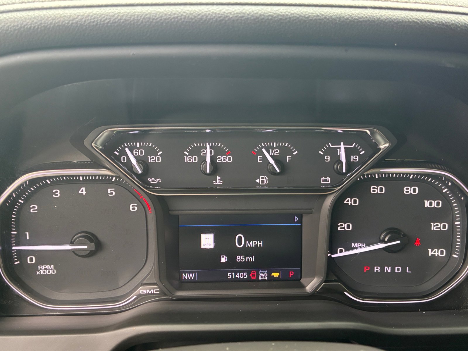 Used 2022 GMC Sierra 1500 AT4 w/ AT4 Preferred Package AWD/4WD image 2