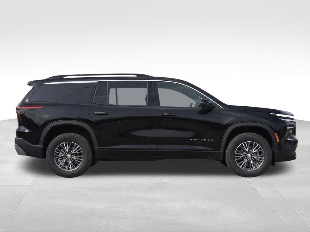 Used 2026 Chevrolet Traverse LT w/ Driver Confidence Package FWD image 6