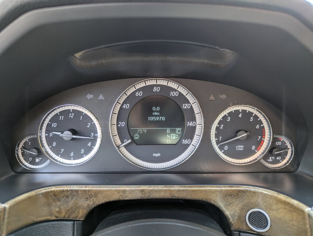 Used 2010 Mercedes-Benz E 350 4MATIC Sedan image 19