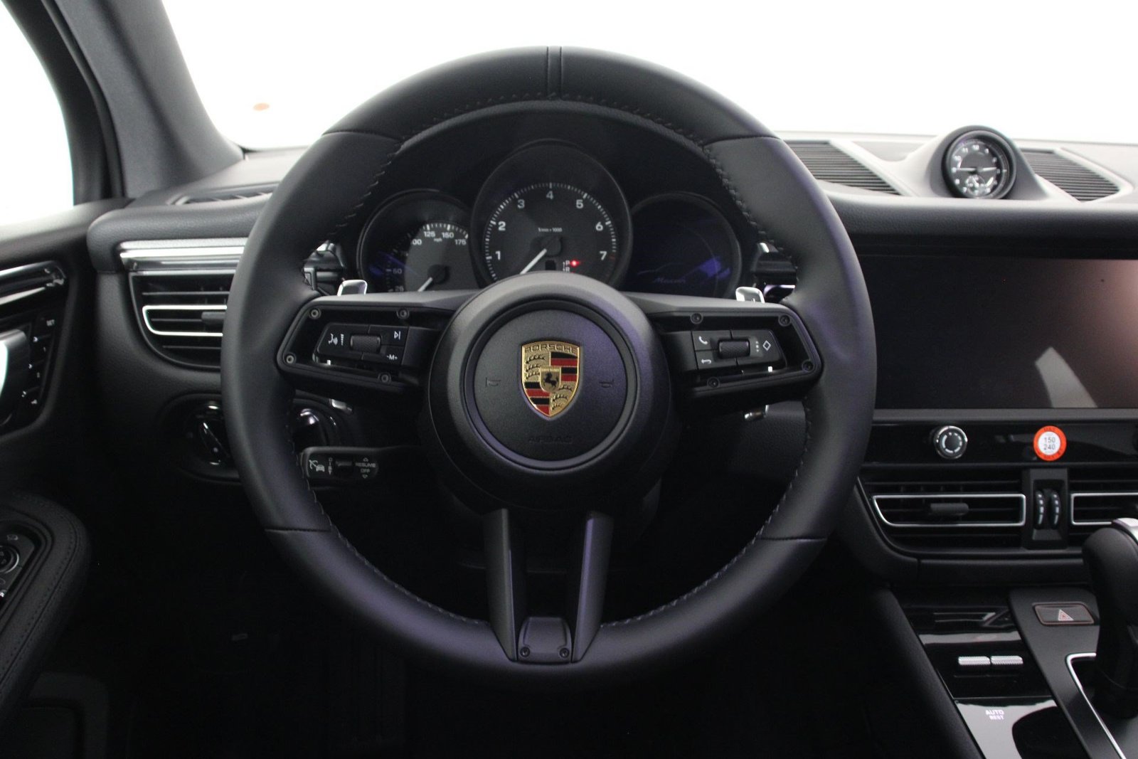 New 2026 Porsche Macan AWD/4WD image 12
