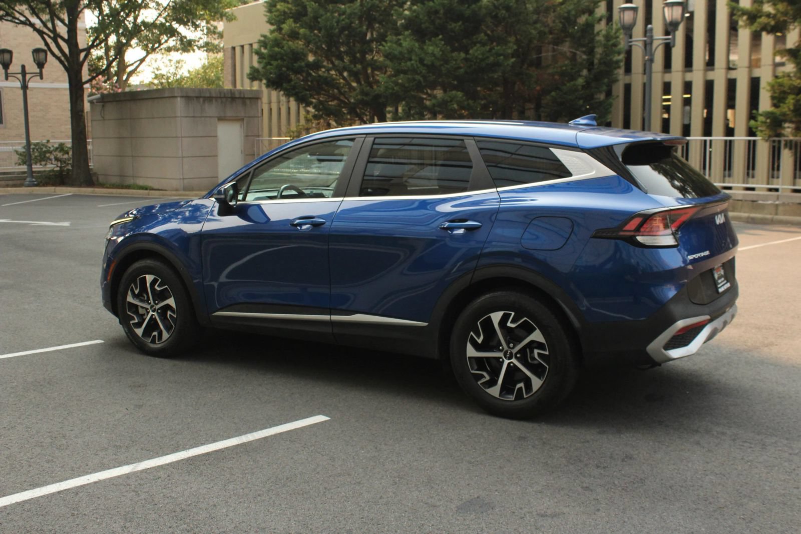 Used 2024 Kia Sportage EX FWD image 9