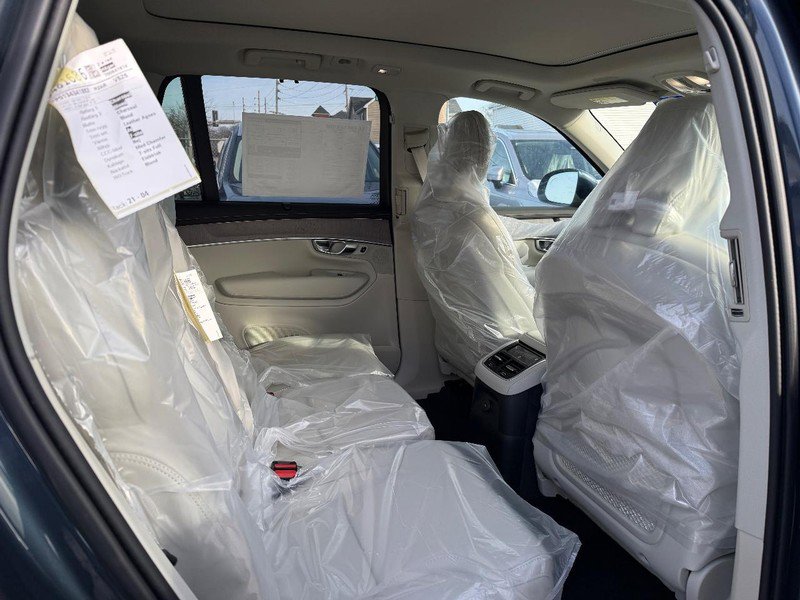 New 2026 Volvo XC90 T8 Ultra w/ Protection Package Premier image 6