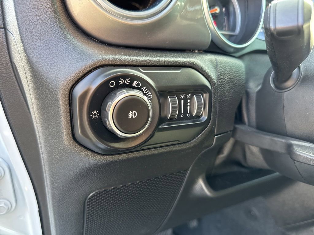 Used 2020 Jeep Wrangler Unlimited Sahara AWD/4WD image 42
