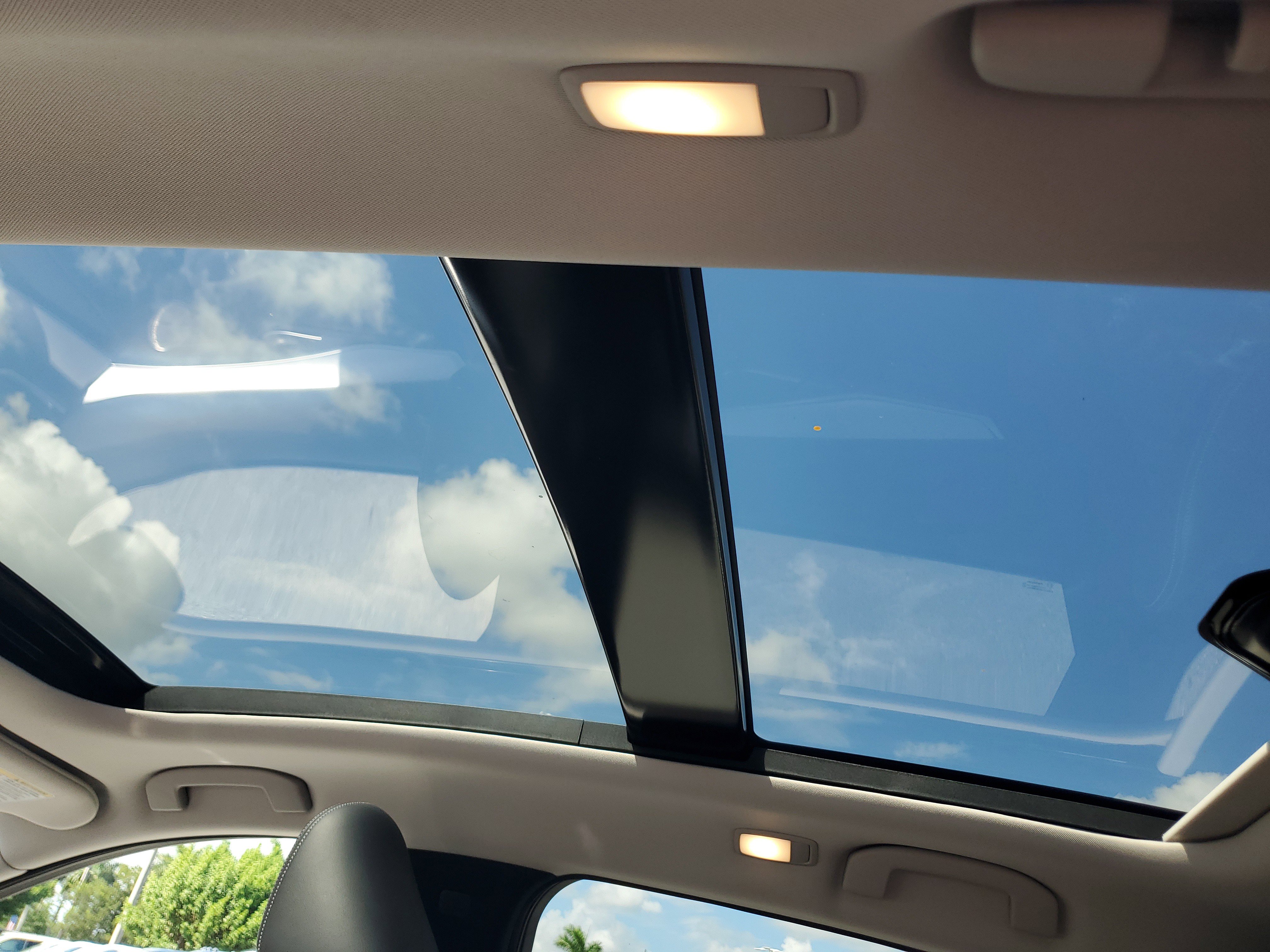 Used 2022 INFINITI QX50 Essential image 11