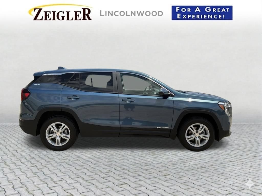 Used 2024 GMC Terrain SLE AWD/4WD image 8
