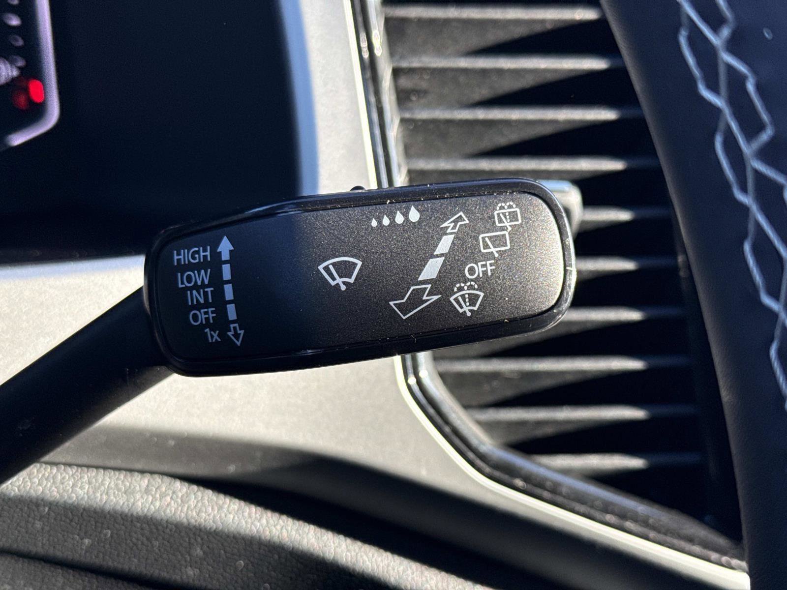 Used 2023 Volkswagen Atlas SE image 10