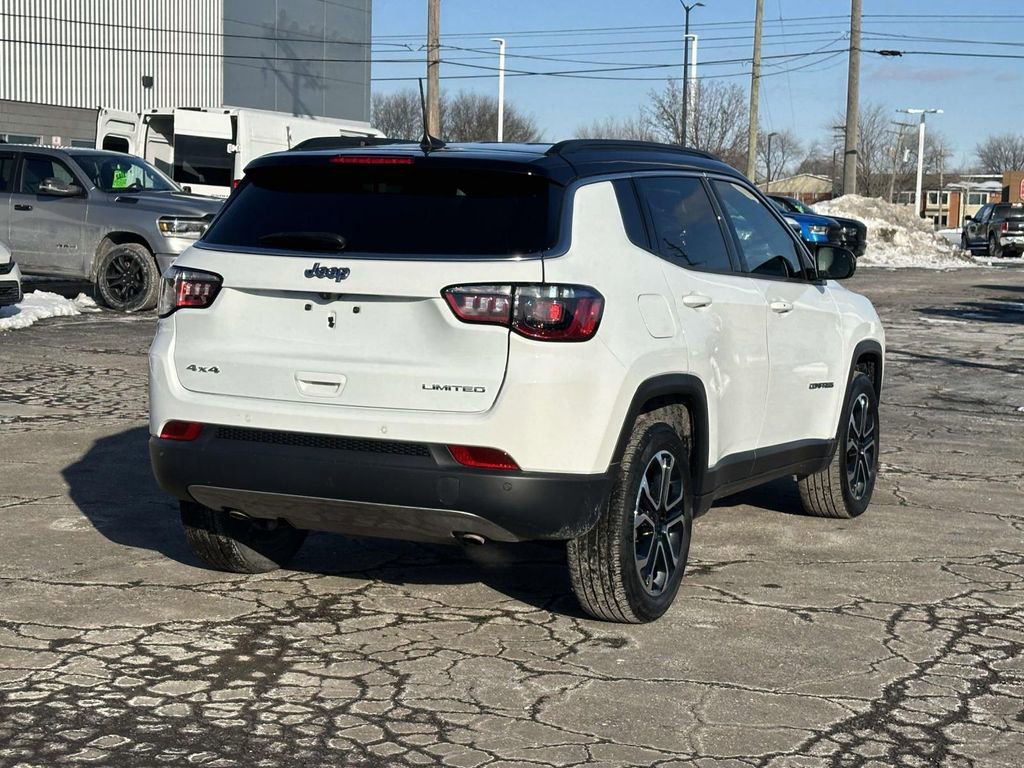 Used 2024 Jeep Compass Limited image 4