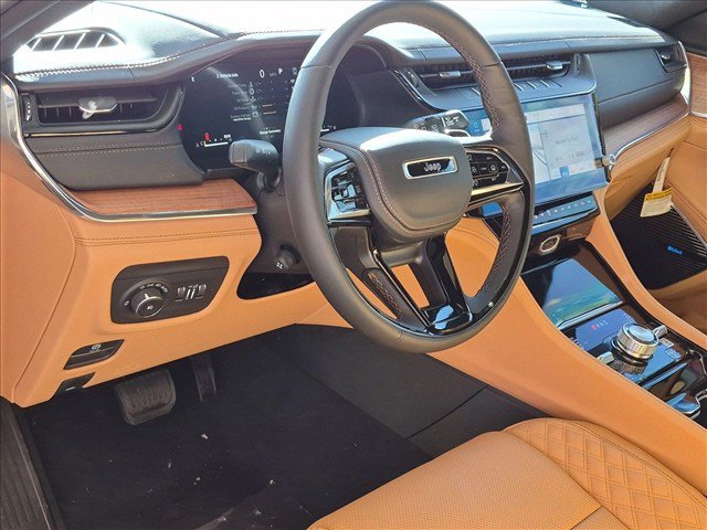 New 2027 Jeep Grand Cherokee Summit AWD/4WD image 3