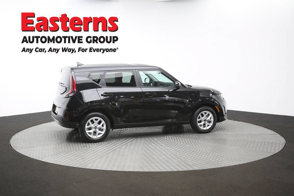 Used 2025 Kia Soul LX w/ LX Technology Package FWD image 41