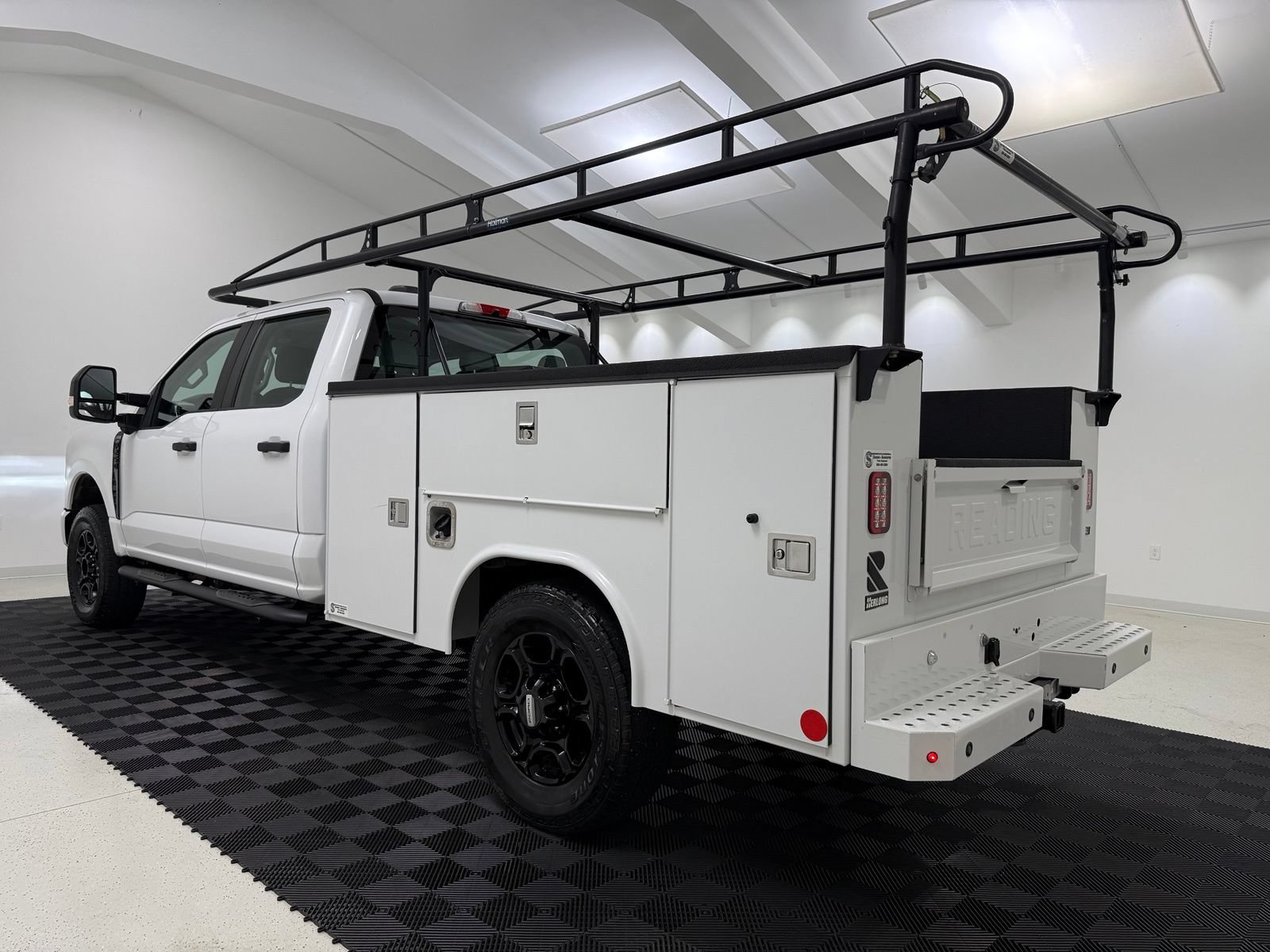 Used 2023 Ford F250 XL w/ STX Appearance Package AWD/4WD image 8