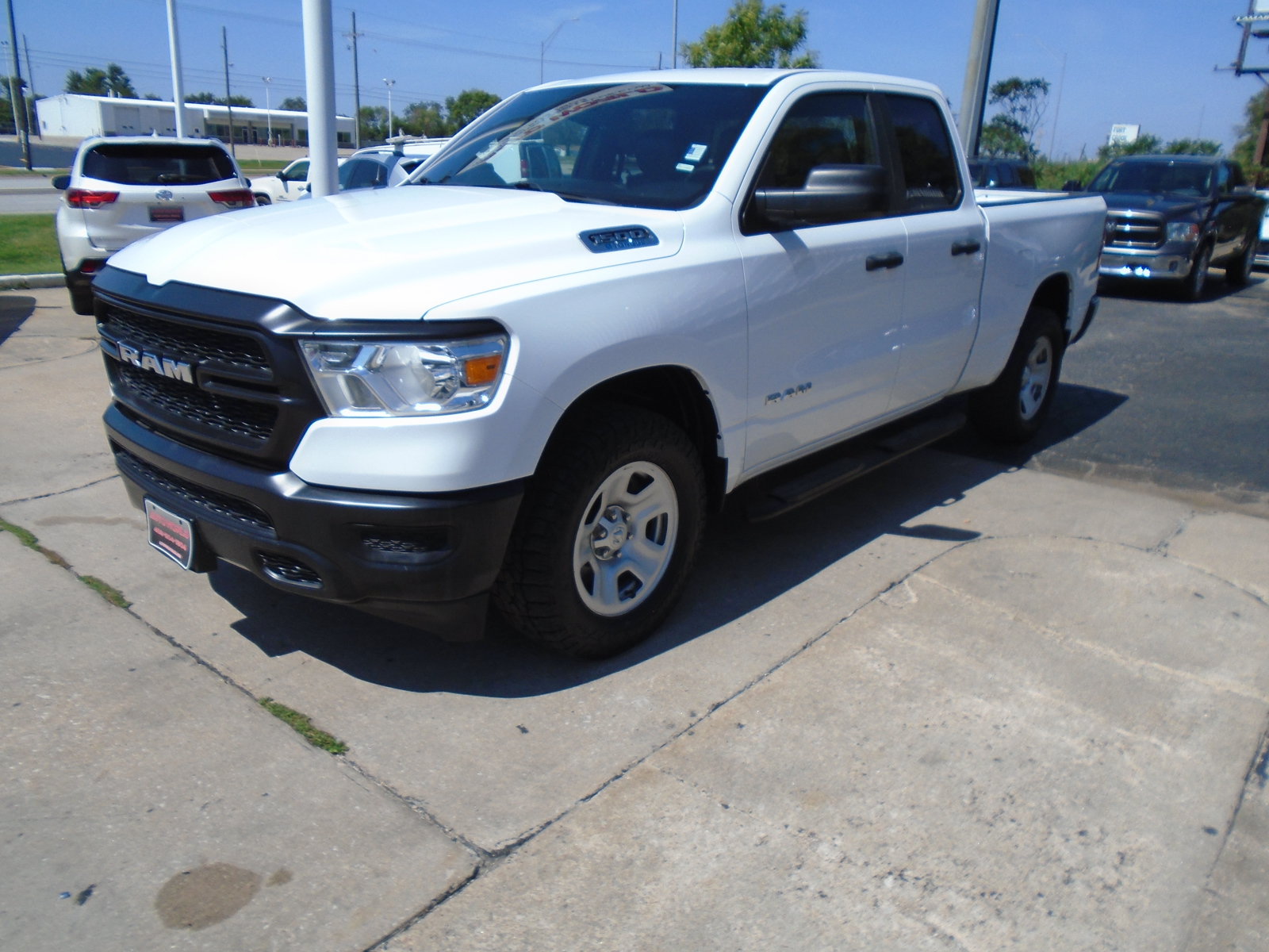 Used 2022 RAM 1500 Tradesman w/ Level 1 Safety Group AWD/4WD image 6