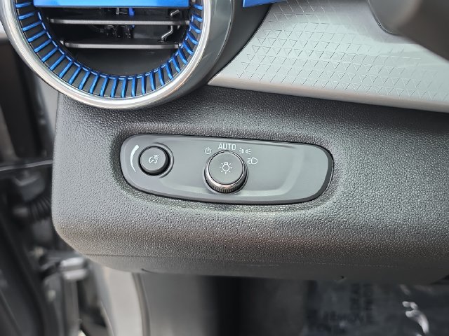 Certified 2026 Chevrolet Trax LT FWD image 22