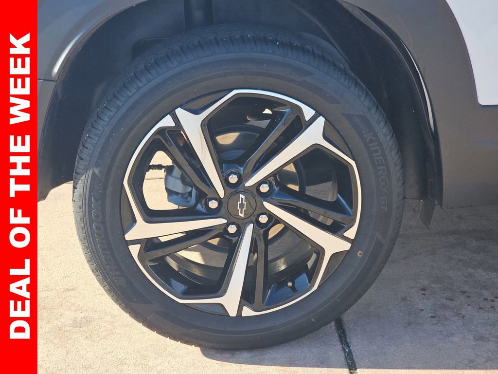 Used 2023 Chevrolet TrailBlazer RS image 37