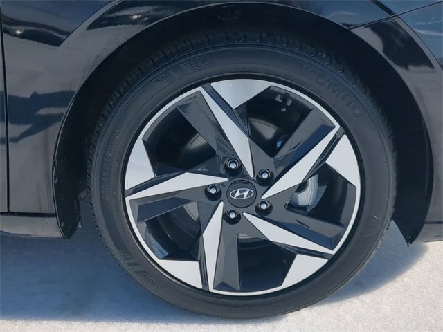 Used 2023 Hyundai Elantra SEL w/ Convenience Package image 10
