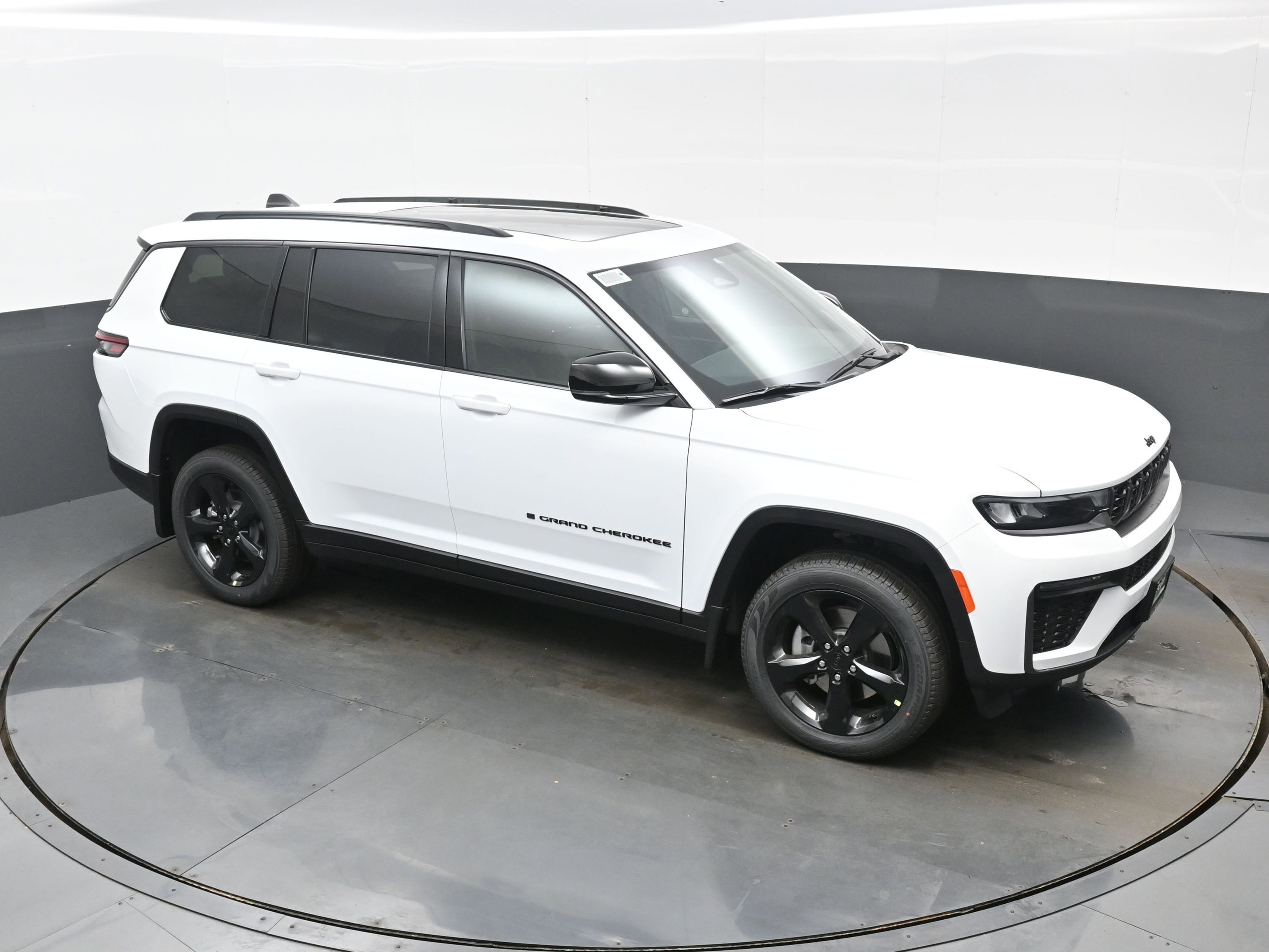 New 2026 Jeep Grand Cherokee L Limited w/ Limited Altitude Package AWD/4WD image 25
