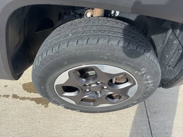 Used 2017 Jeep Renegade Sport w/ Power & Air Group image 19