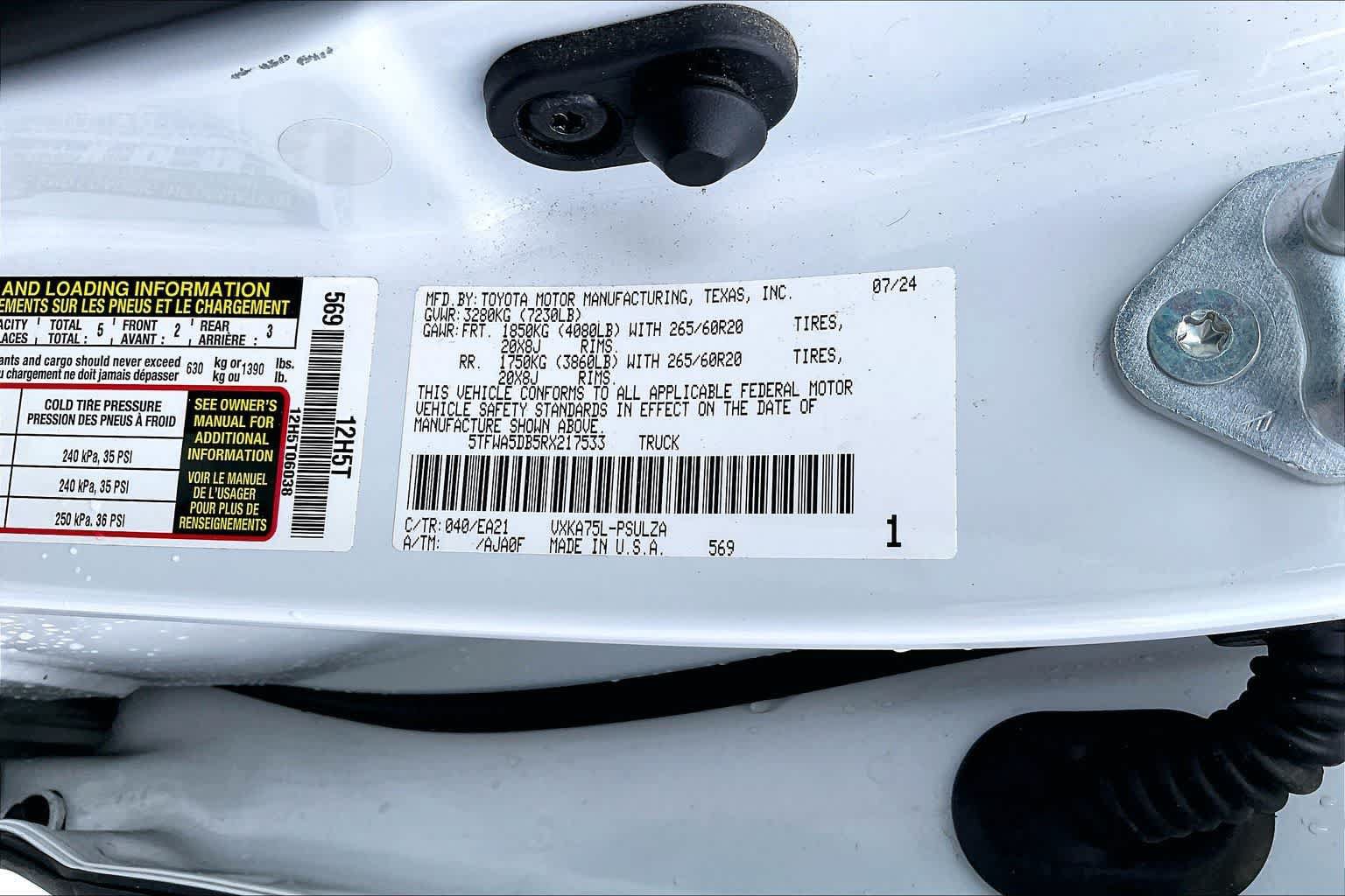 Used 2024 Toyota Tundra Limited AWD/4WD image 20