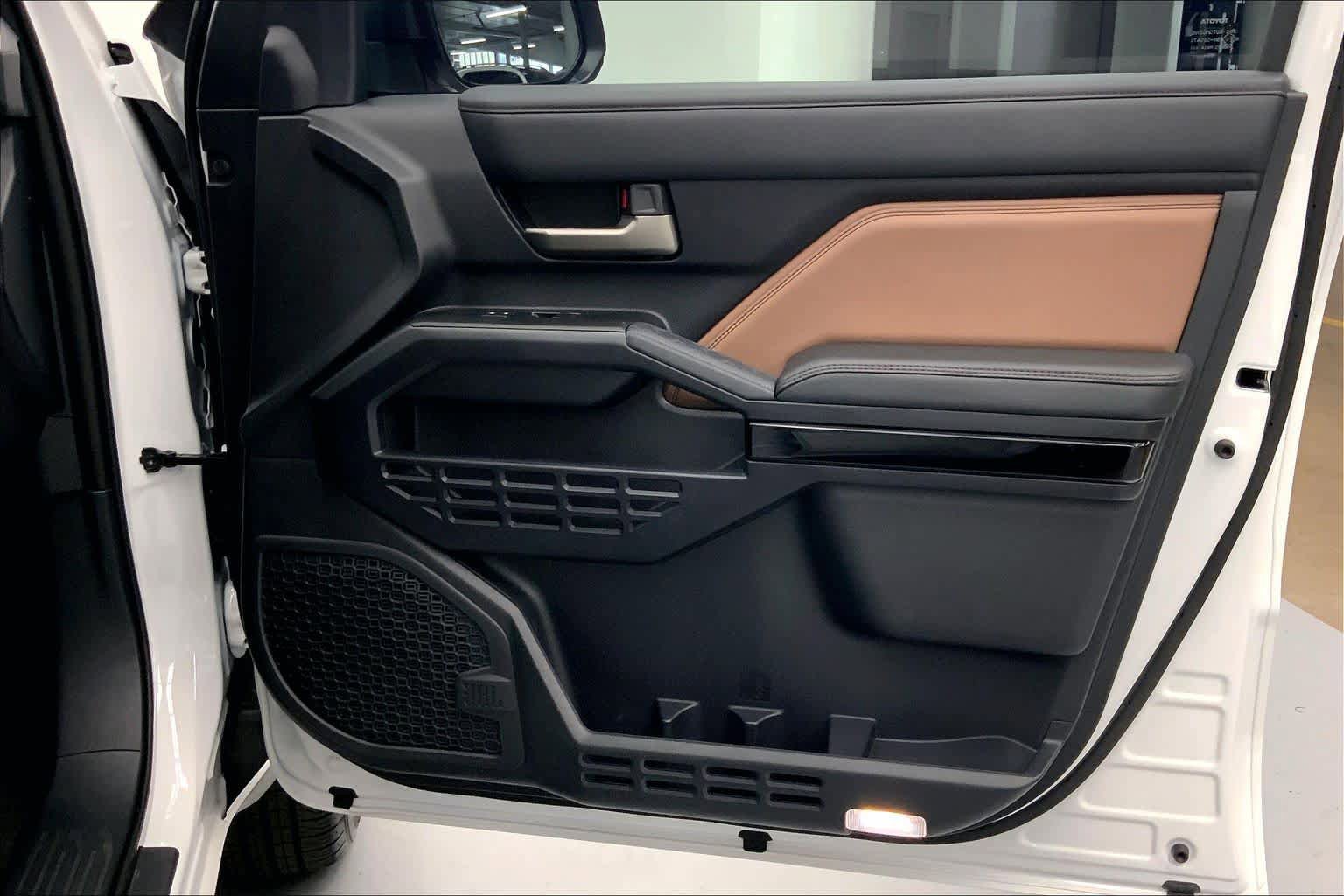 Used 2026 Toyota 4Runner Limited RWD image 9