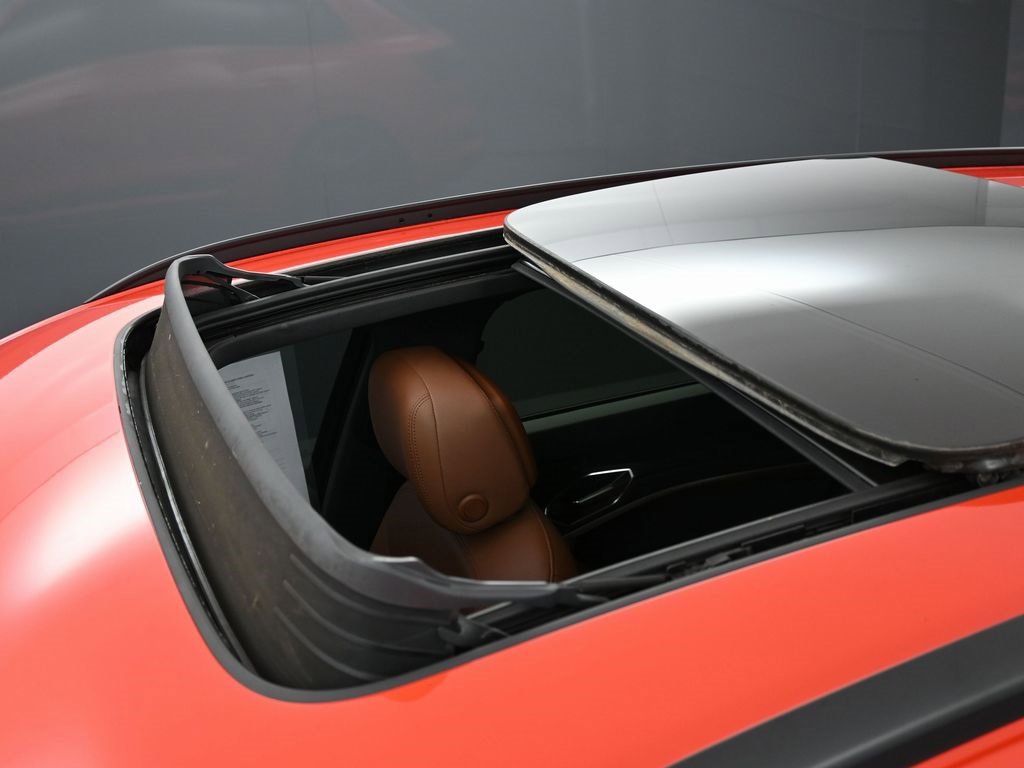 Used 2022 Audi e-tron Premium Plus w/ Premium Plus Package image 11