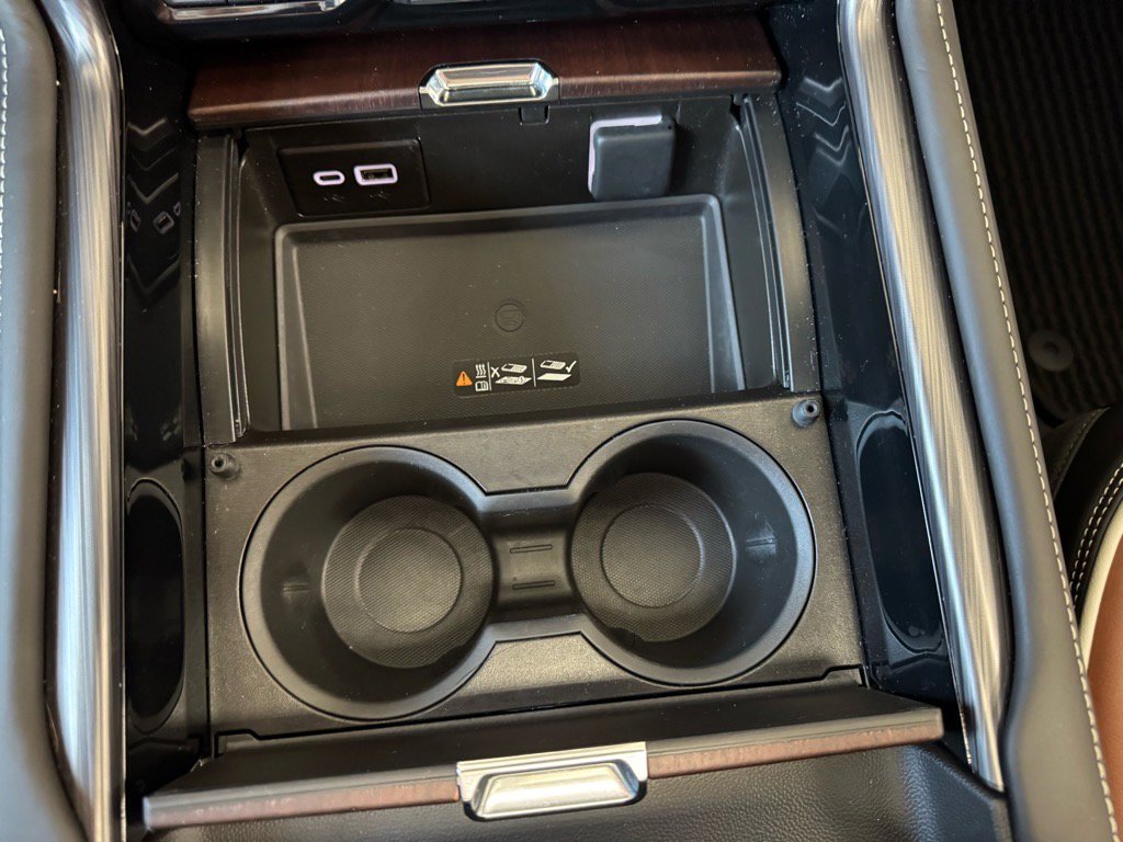 Used 2024 GMC Yukon XL Denali Ultimate image 24