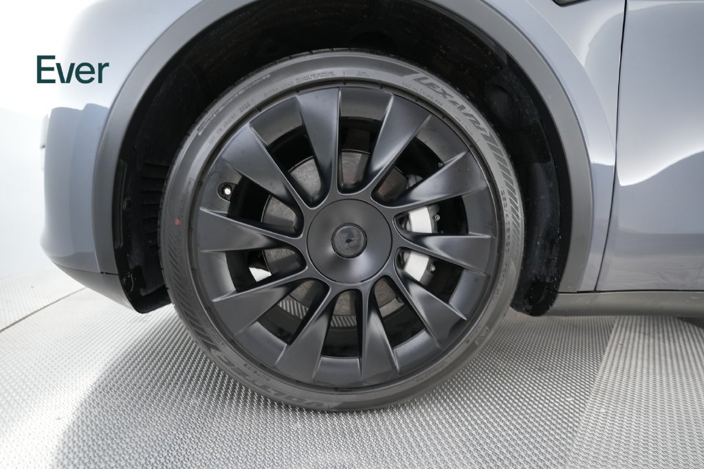 Used 2023 Tesla Model Y Long Range AWD/4WD image 21