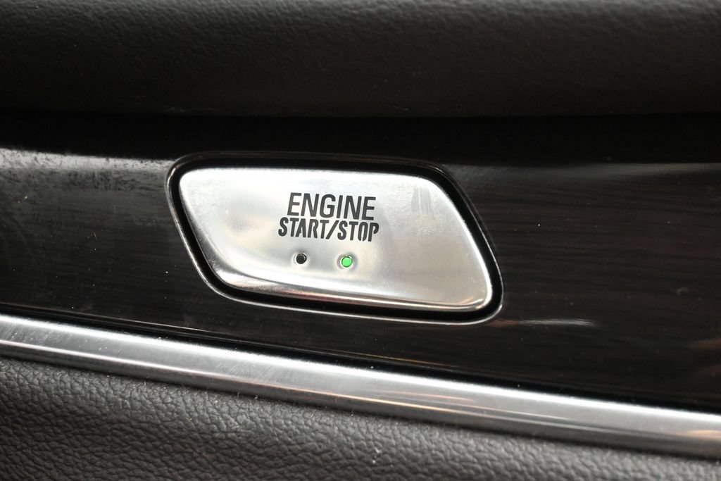 Used 2020 Buick Enclave Essence FWD image 27