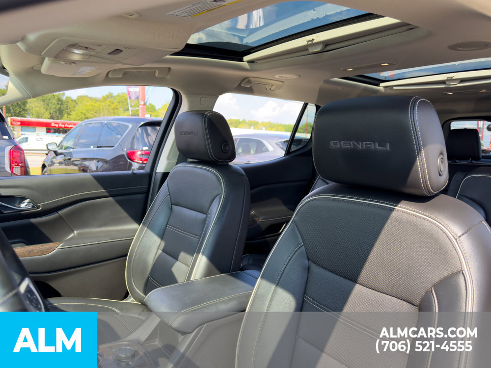 Used 2023 GMC Acadia Denali w/ Black Diamond Edition FWD image 5